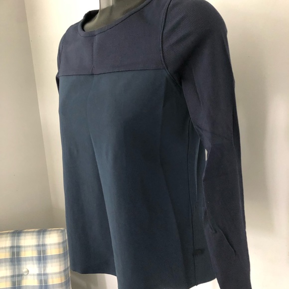 Lululemon top - Picture 2 of 7